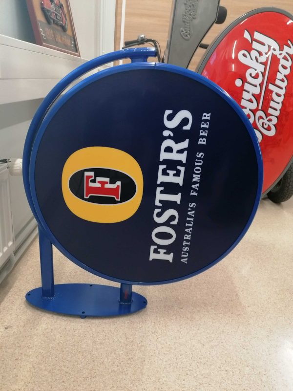 Foster olut valomainos/ Beer light advertising