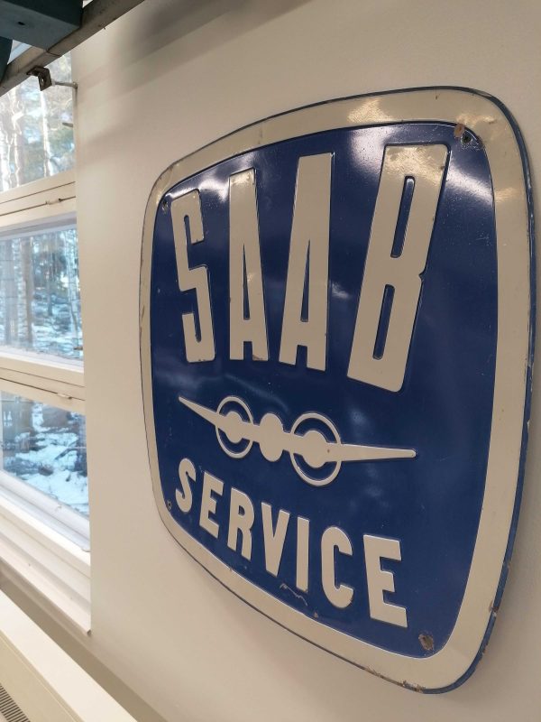 Saab lentokone peltikyltti 2 / Saab old sign