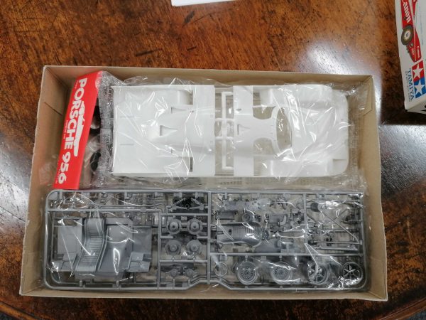 Tamiya Porsche 956 1/24 scale / Tamiya Porsche 956 1/24 scale koottava - Image 3
