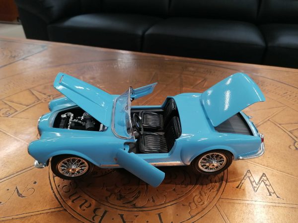 Lancia Aurealia B24 spider 1:18 Burago leluauto/ Lancia Aurealia B24 spider 1:18 Burago toy car - Image 6