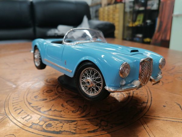 Lancia Aurealia B24 spider 1:18 Burago leluauto/ Lancia Aurealia B24 spider 1:18 Burago toy car - Image 5