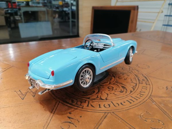 Lancia Aurealia B24 spider 1:18 Burago leluauto/ Lancia Aurealia B24 spider 1:18 Burago toy car - Image 4
