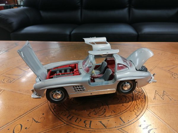 Mercedes-benz 300SL 1:18 Burago leluauto/ Mercede-benz 300SL 1:18 Burago toy car - Image 6