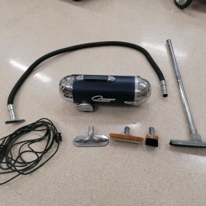 Imuri 1950-1960 luvulta Omega 1064, produced by VEB Elektrowaerme Altenburg, East-Germany/Vacuum cleaner Omega 1064, produced by VEB Elektrowaerme Altenburg, East-Germany 1950-1960s