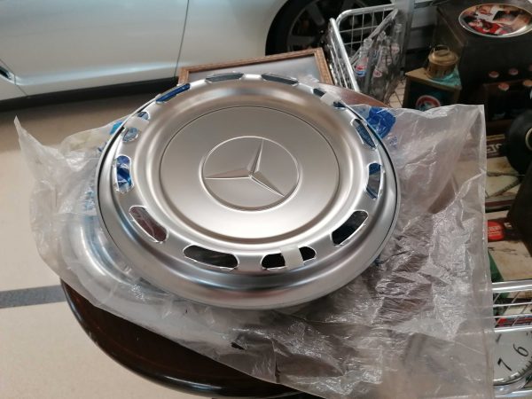 Mercedes-benz pölykapselit   4kpl NOS halk 390mm ("15) / Mercedes-benz  hup caps NOS 4pcs diameter 390mm ("15) - Image 4